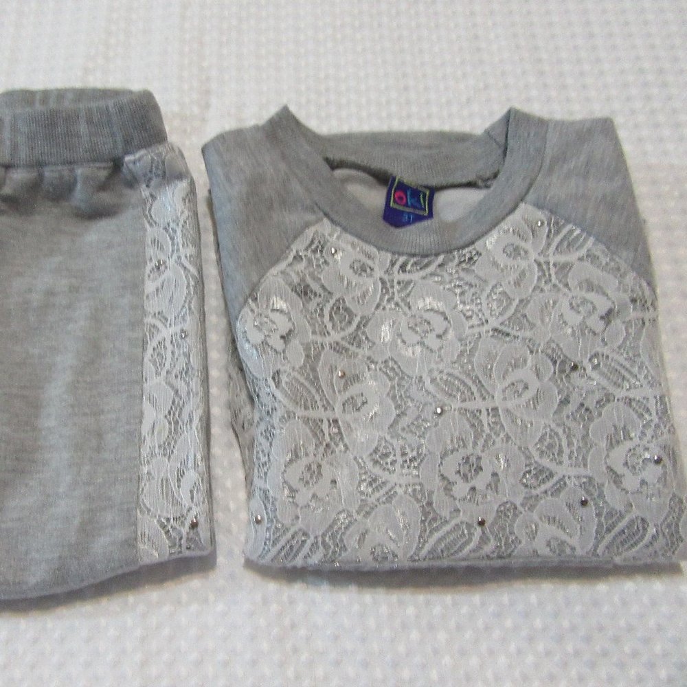 Girls 2 Piece outfit size 3T- Ok